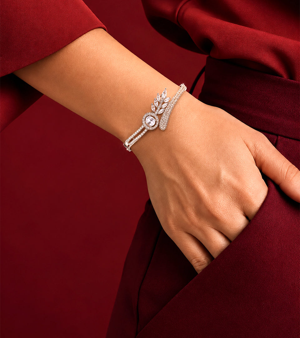 Clear Leaf Crossover Bangle