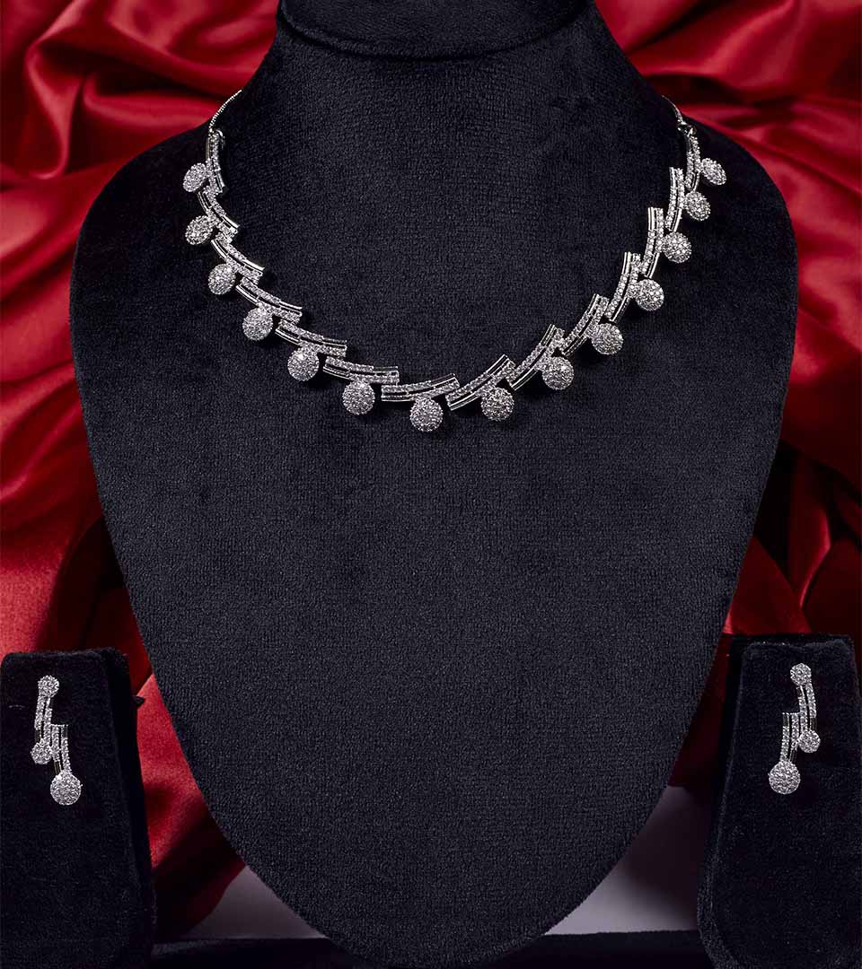 Pearl Cluster Necklace Set