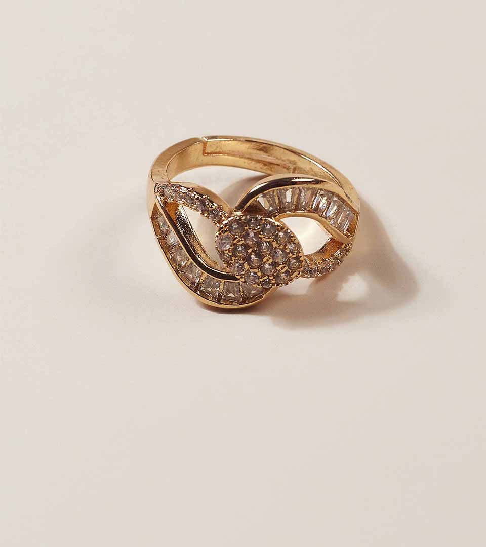 Golden Interlocking Loop Ring