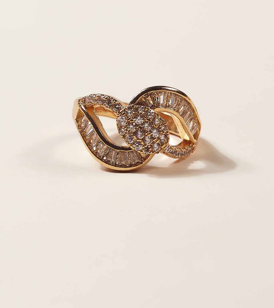Golden Interlocking Loop Ring