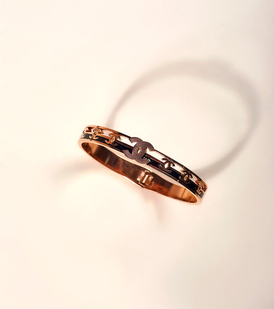 Golden Patterned Slim Bangle